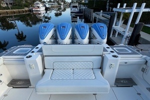 43FT (13.34M) PURSUIT Worth Avenue Yachts