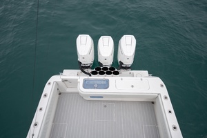 2011 Contender 40 Express