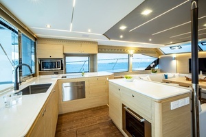 2023 Aquila 54 Yacht thumbnail 29