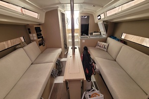 Earling 30ft Beneteau Yacht For Sale