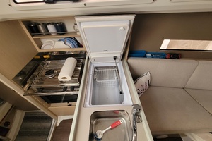 Earling 30ft Beneteau Yacht For Sale