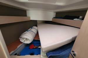 Earling 30ft Beneteau Yacht For Sale