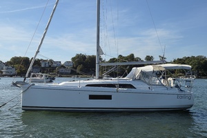 Earling 30ft Beneteau Yacht For Sale