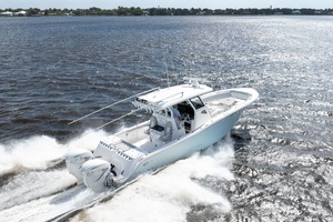 2021 Sea Fox 368 Commander thumbnail 17