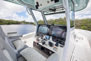 2021 Sea Fox 368 Commander thumbnail 7