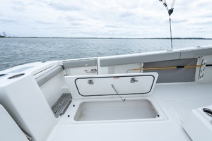 2023 Pursuit S 428 Sport thumbnail 39