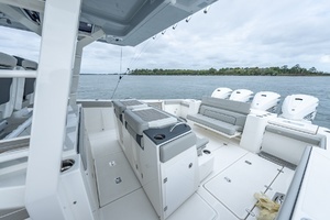 2023 Pursuit S 428 Sport thumbnail 23