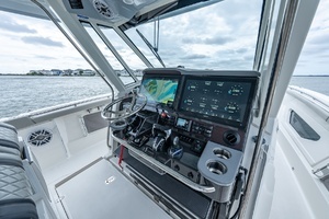 2023 Pursuit S 428 Sport thumbnail 30