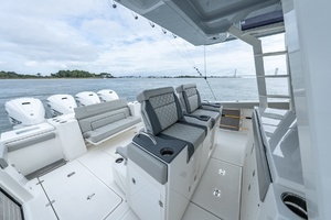 2023 Pursuit S 428 Sport thumbnail 22
