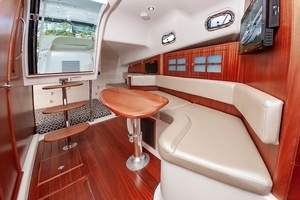 2015 Pursuit 385 OS thumbnail 23