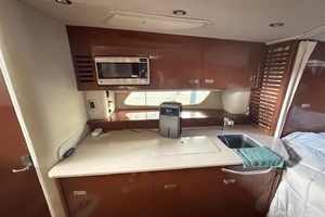 2010 Sea Ray 370 Sundancer thumbnail 13