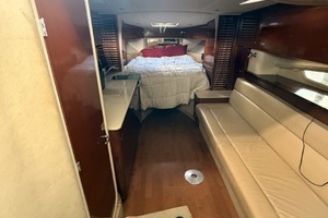 2010 Sea Ray 370 Sundancer thumbnail 10