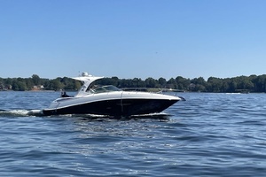 2010 Sea Ray 370 Sundancer thumbnail 2