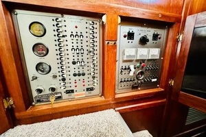 42ft Chris Craft Yacht For Sale