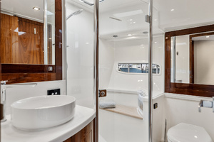 2024 Riviera 6000 SPORT YACHT thumbnail 99