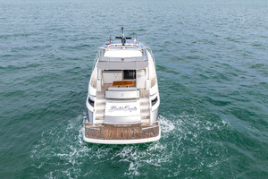 2024 Riviera 6000 SPORT YACHT thumbnail 11