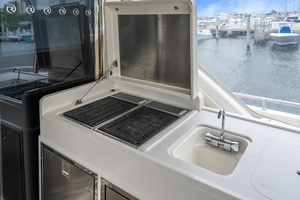 2024 Riviera 6000 SPORT YACHT thumbnail 48