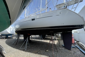 2004 Beneteau 423 thumbnail 5