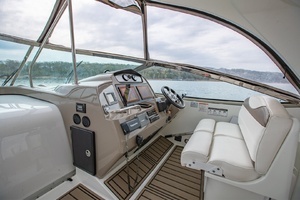 2008 Cruisers Yachts 460 Express thumbnail 13