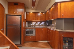 2008 Cruisers Yachts 460 Express thumbnail 8