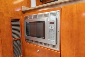 2008 Cruisers Yachts 460 Express thumbnail 9