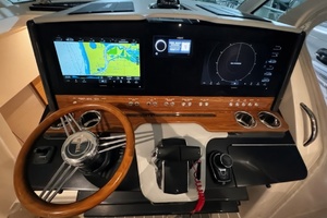 38FT (11.58M) TIARA YACHTS