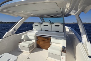 38ft Tiara Yachts Yacht For Sale