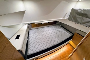 38FT (11.58M) TIARA YACHTS