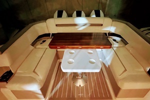 2024 Tiara Yachts 38 LS thumbnail 25