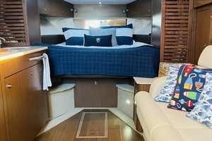 2017 Sea Ray Sundancer 370 thumbnail 18