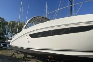 2017 Sea Ray Sundancer 370 thumbnail 9