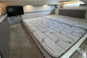 33ft Regal Yacht For Sale