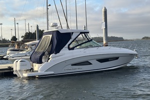 33ft Regal Yacht For Sale