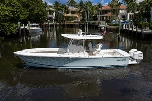 2019 Regulator Center Console thumbnail 3
