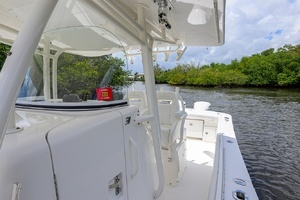 2019 Regulator Center Console thumbnail 32