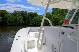 2019 Regulator Center Console thumbnail 12