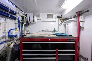 2003 American Custom Yachts thumbnail 75