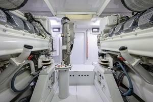 2003 American Custom Yachts thumbnail 67