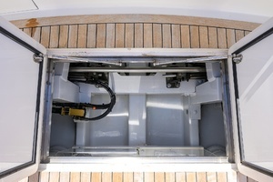 2003 American Custom Yachts thumbnail 18