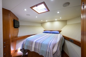 2003 American Custom Yachts thumbnail 45