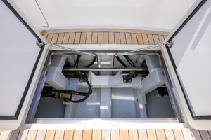 2003 American Custom Yachts thumbnail 17
