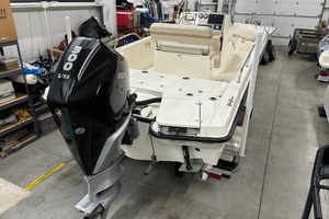 25ft Boston Whaler Yacht For Sale