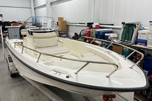25ft Boston Whaler Yacht For Sale