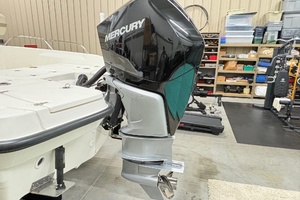 25ft Boston Whaler Yacht For Sale