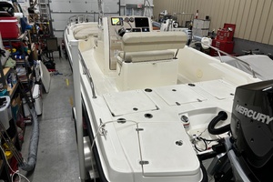 25ft Boston Whaler Yacht For Sale