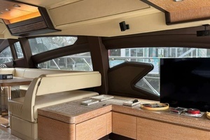 2014 Azimut 64 thumbnail 15