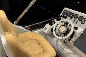 2014 Azimut 64 thumbnail 7
