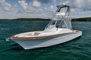 2022 Winter Custom Yachts 38 Walk Around thumbnail 4