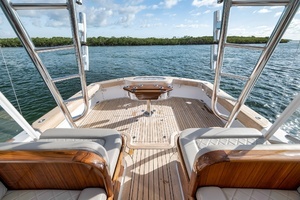 2022 Winter Custom Yachts 38 Walk Around thumbnail 18