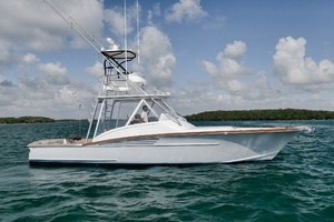 2022 Winter Custom Yachts 38 Walk Around thumbnail 2